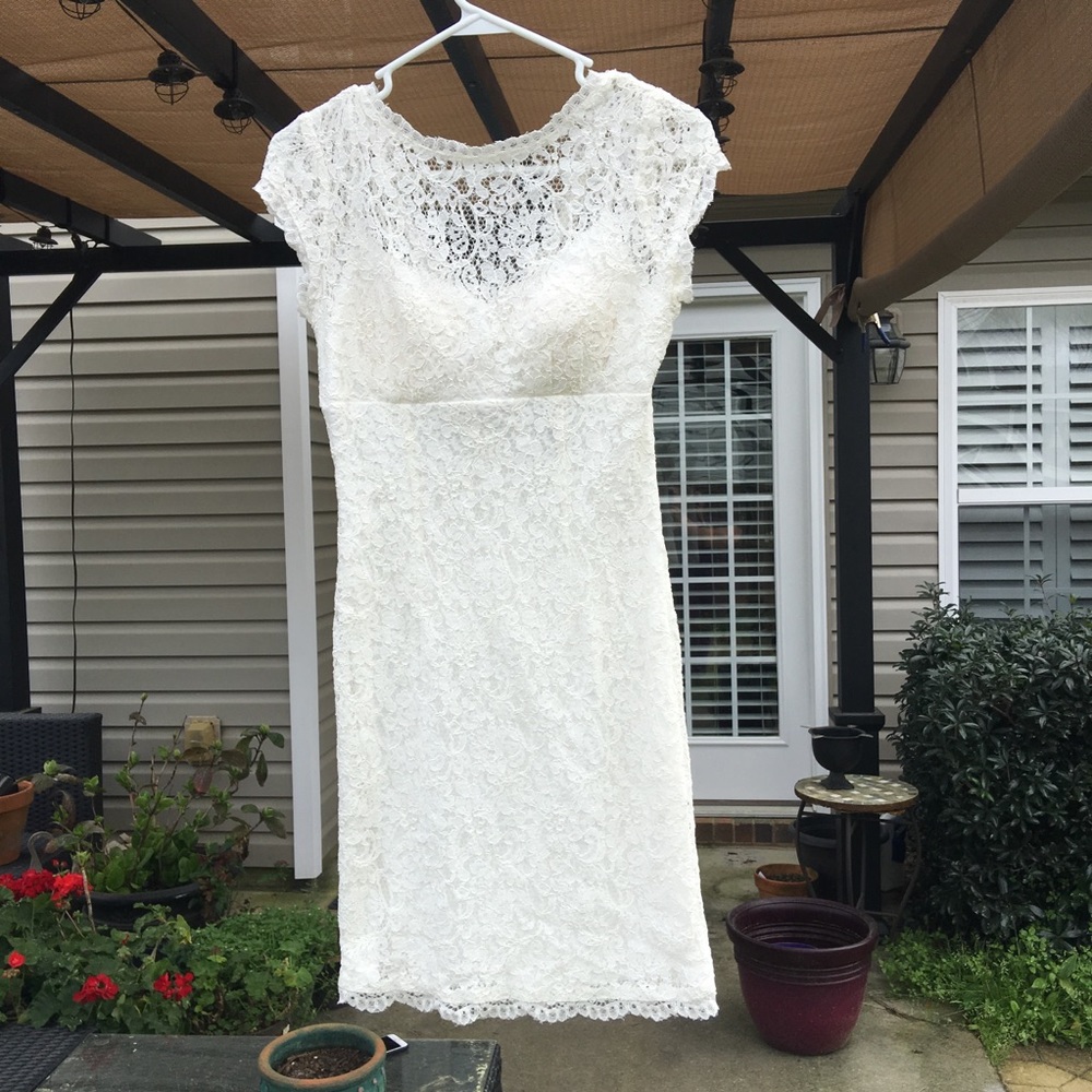 David’s Bridal white lace dress - Picture 1 of 4